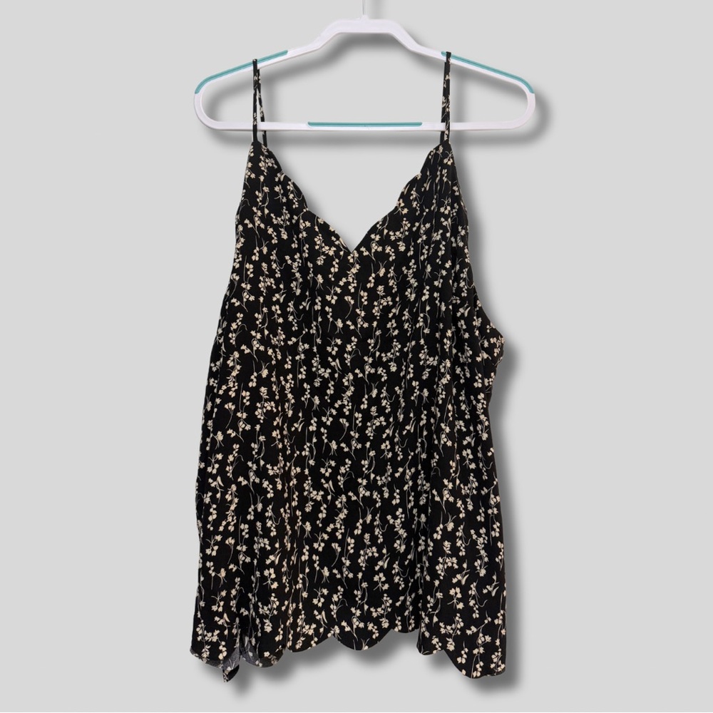 Halogen by Nordstrom Floral Black Tank Top with Scalloped Neckline & Bottom